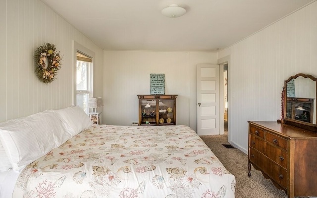 photo 5 of Surfers Paradise 4 Bedroom Home