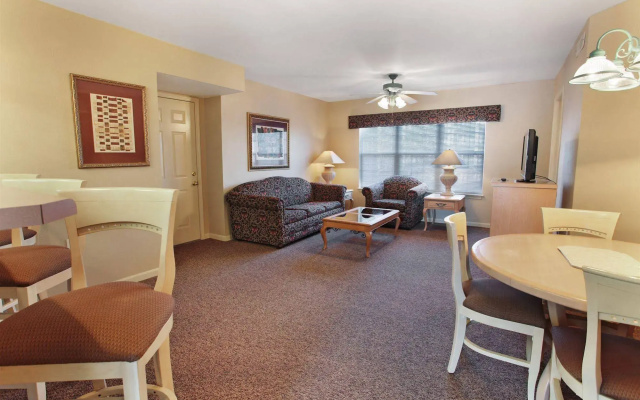 photo 5 of Surrey's Carriage Place Resort