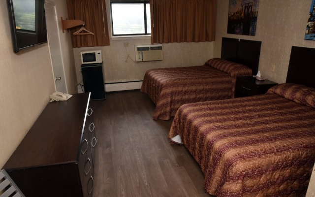 photo 5 of Swan Hotel & Suites