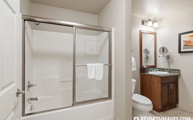 photo 3 of Tahiti Village Phase II, Las Vegas, United States