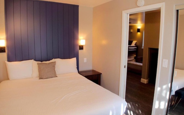 photo 2 of Tahoe City Inn