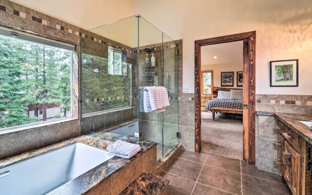 photo 2 of Tahoe Donner Retreat w/ Hot Tub & Fireplace!