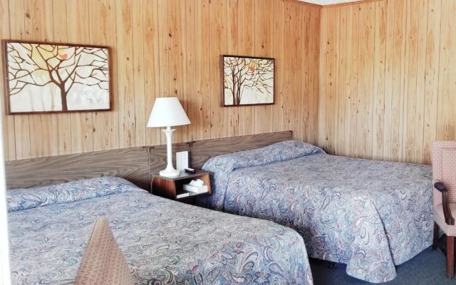 photo 3 of Tanglewood Motel and Log Cabins