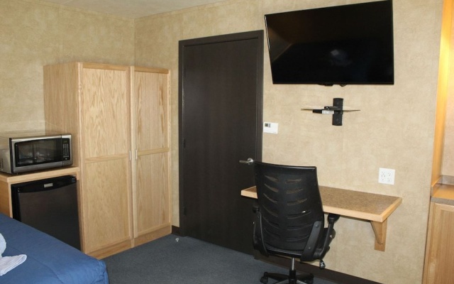 photo 4 of Target Hospitality-Seven Rivers Lodge Carlsbad