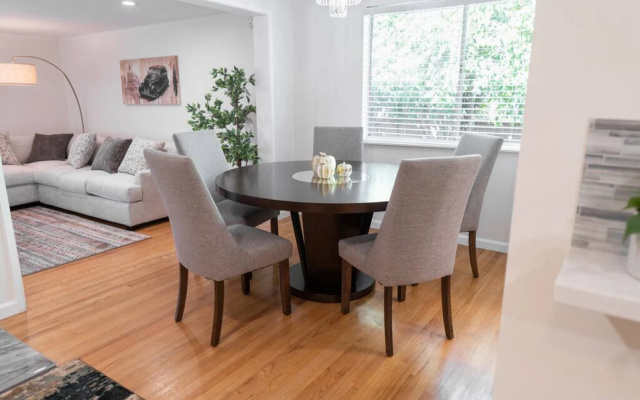 photo 5 of TASTEFUL SPACIOUS 3-BEDROOM HOME WITH HOT TUB ONLY MINUTES FROM DISNEYLAND (p56)
