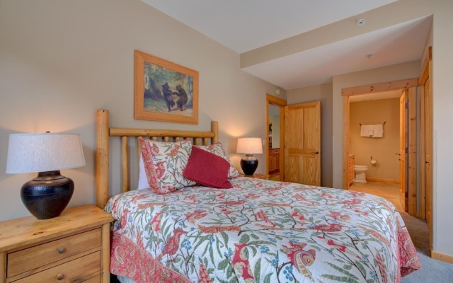 photo 3 of Taylor's Crossing #210 3 Bedroom Condo by RedAwning
