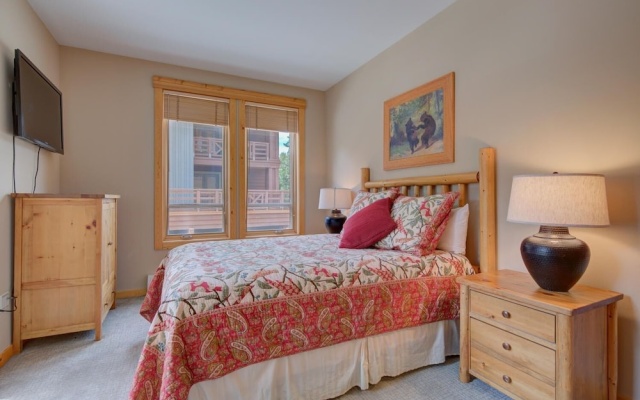 photo 4 of Taylor's Crossing #210 3 Bedroom Condo by RedAwning