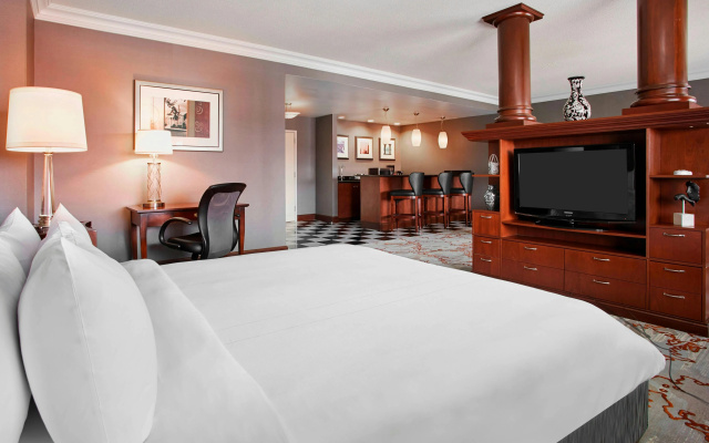 photo 3 of Teaneck Marriott at Glenpointe