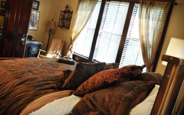 photo 4 of Texas Forest Country Retreat