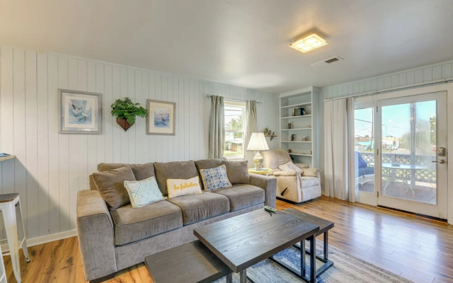 photo 2 of 2 Blocks to Bay: Misty Harbor Rockport Home