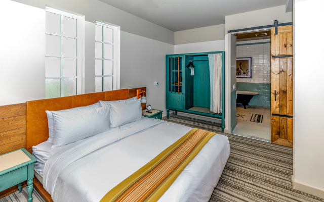 photo 5 of Texican Court, by Valencia Hotel Collection