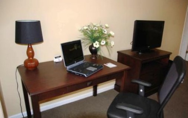 photo 3 of The Ambassador Inn and Luxury