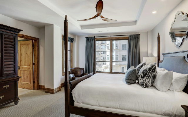 photo 4 of The Arrabelle, A RockResort, by Vail Resorts