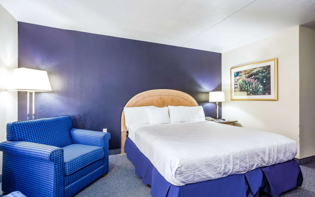 photo 4 of Rodeway Inn