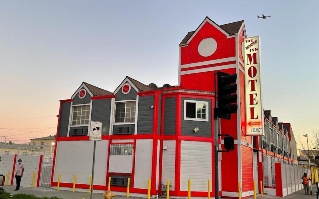 photo 5 of The Broadway Inn