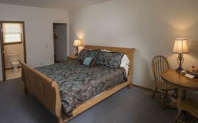 photo 5 of Carriage House