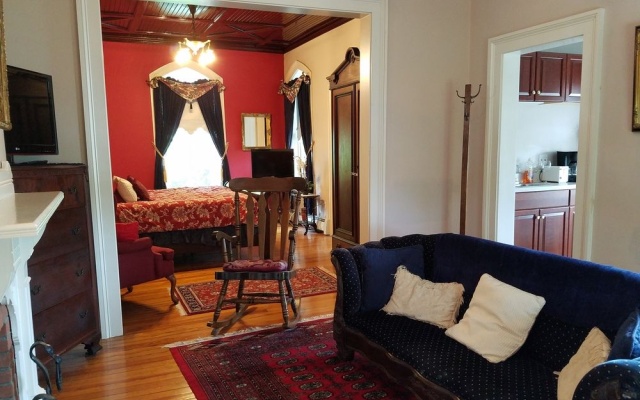photo 4 of The Carriage House Inn