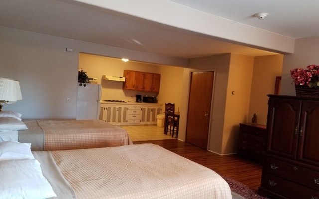photo 5 of The Carriage House Inn
