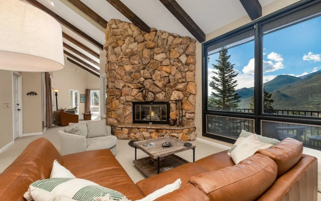photo 5 of The Cedars Luxury At Windcliff 5 Bedroom Home by RedAwning