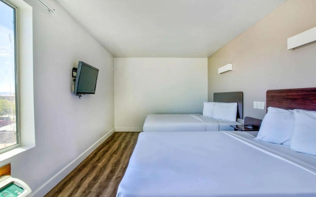 photo 5 of Clement Palo Alto – All-Inclusive Urban Resort