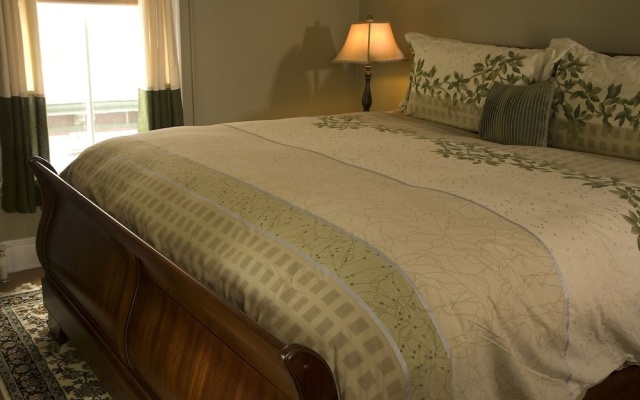 photo 4 of The Croff House Bed & Breakfast