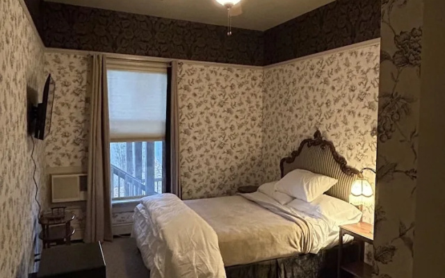 photo 3 of The Elizabeth Inn and Restaurant