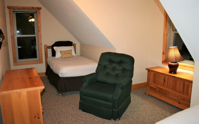 photo 5 of The Esmeralda Inn at Lake Lure