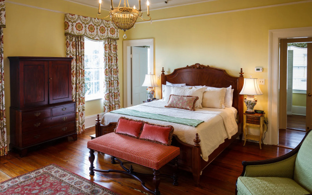 photo 5 of The Gastonian, Historic Inns of Savannah Collection
