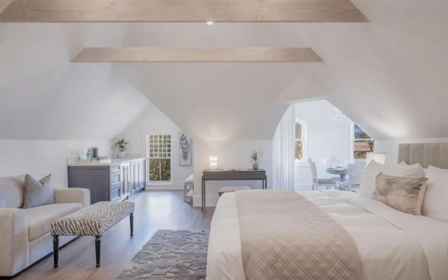 photo 2 of The George Luxury Boutique Inn