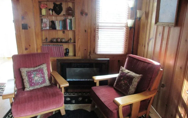 photo 3 of The Getaway