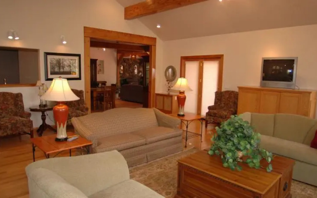 photo 5 of The Grand Mountain Top Retreat