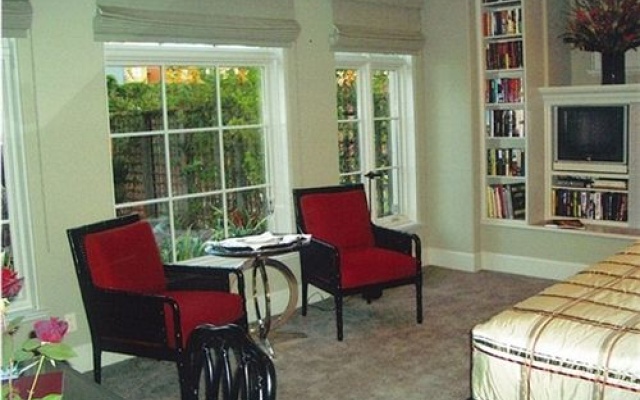 photo 3 of The Guesthouse on Allen Street