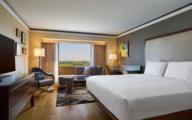 photo 4 of The Henry Hotel, Autograph Collection