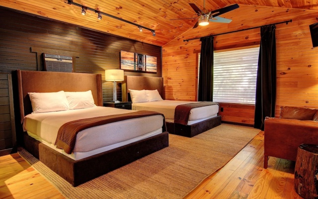 photo 4 of The Hideout