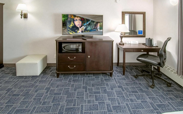 photo 5 of Holland Hotel Free Parking Jersey City