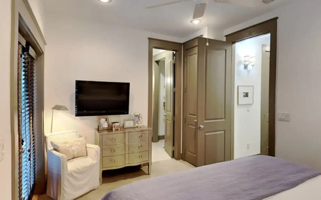 photo 3 of The Holland House II by Southern Vacation Rentals