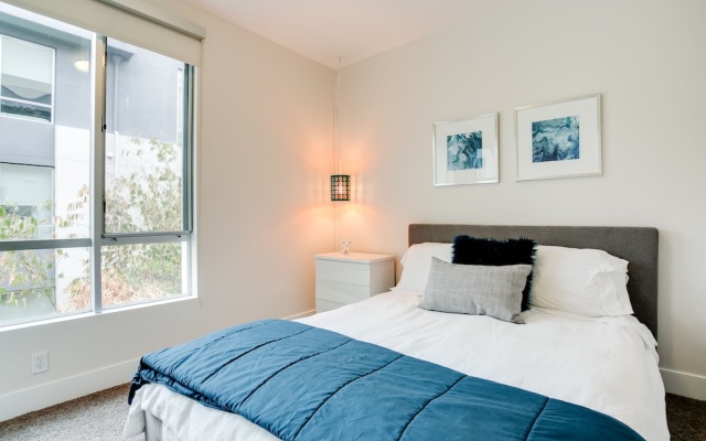 photo 4 of The Hollywood Madonna Apartment