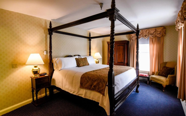 photo 3 of The Inn at Saratoga