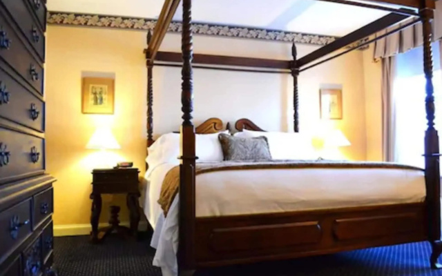 photo 5 of The Inn at Saratoga
