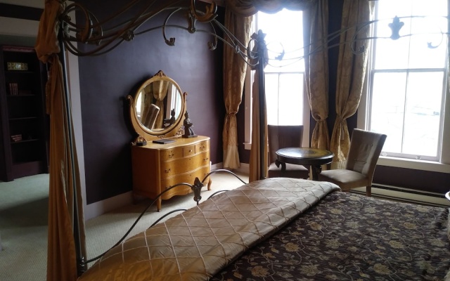 photo 4 of The Inn in Westport