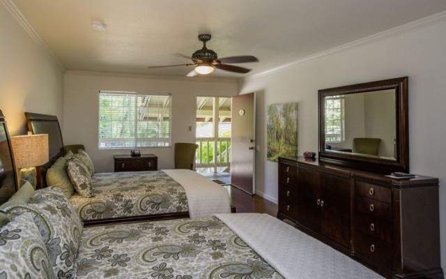 photo 5 of The Jack London Lodge