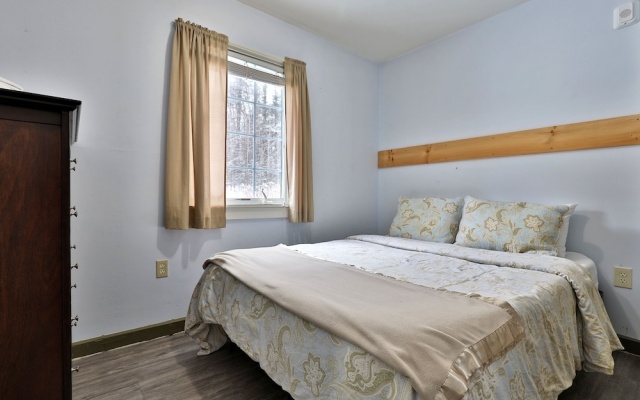 photo 3 of The Killington Bigelow Chalet: Large Ski Home. 8 Br/4.5 Ba/16 People. Hot Tub. Shuttle. Game Room. 8 Bedroom Home