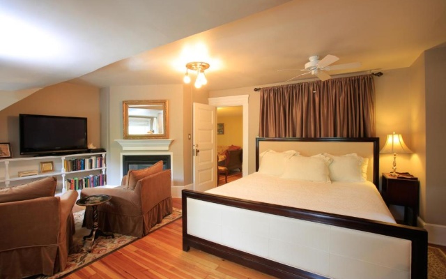 photo 4 of The Lion and the Rose B&B