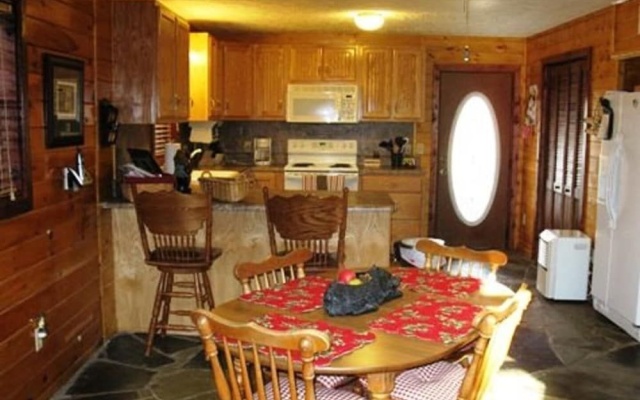 photo 2 of The Lodge at Hideaway Hollow- Copperhill TN