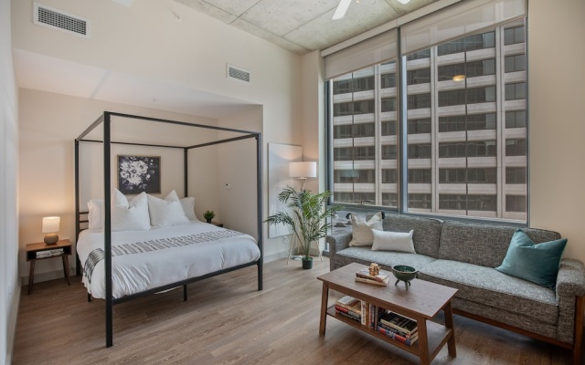 photo 3 of The Luxe Suites at University City
