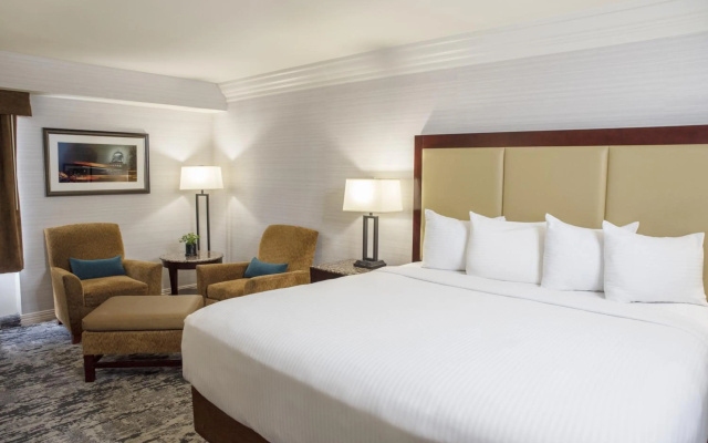 photo 4 of The Madison Concourse Hotel and Governor's Club