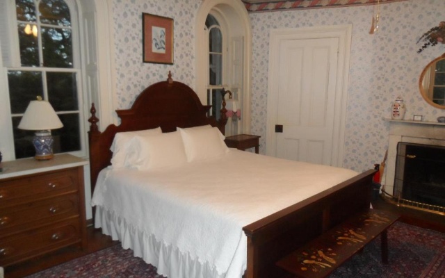 photo 2 of Mayhurst Inn