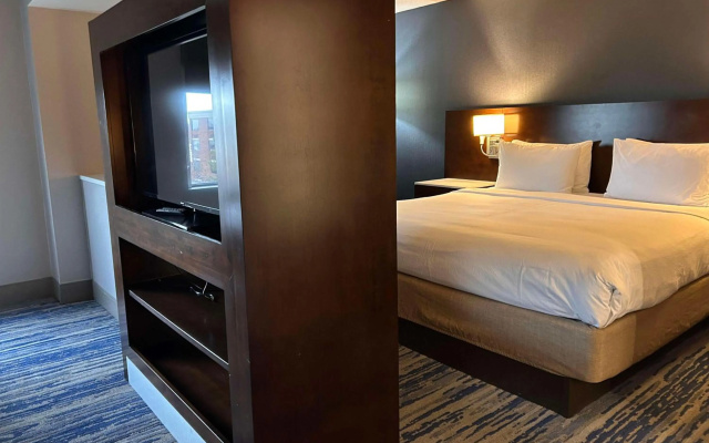 photo 3 of Skyline Hotel Detroit Airport, SureStay Collection by BW