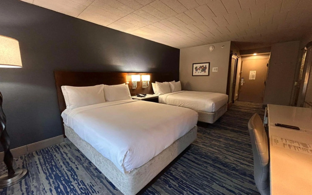 photo 5 of Skyline Hotel Detroit Airport, SureStay Collection by BW