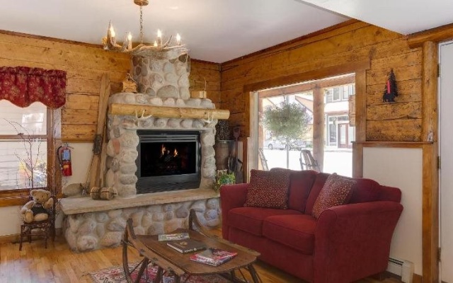 photo 3 of Minturn Inn